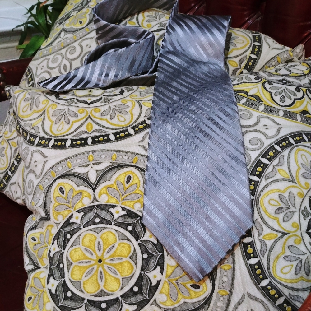 100% Silk Zylos George Machado shiny grey blue silver tonal diagonal stripe tie